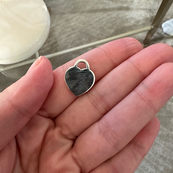 Return to Tiffany & Co. Heart Charm - Picture 4 of 4